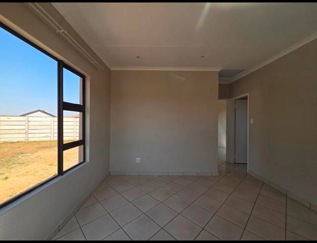 3 BEDROOM HOUSE FOR SALE IN SALFIN